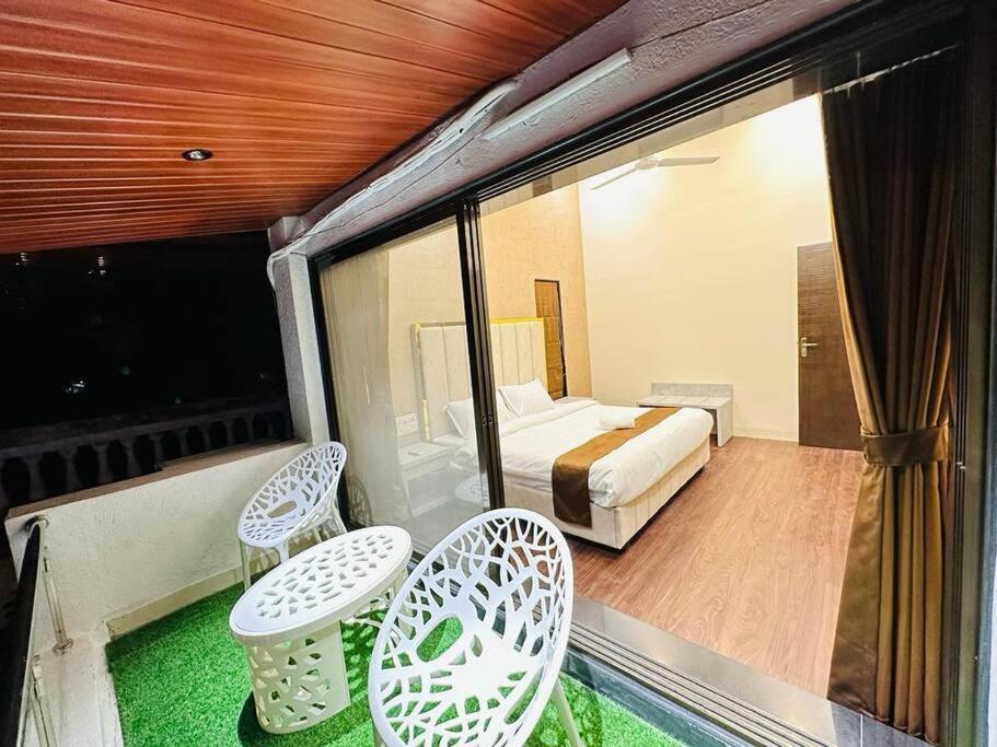 Casa Majestic Lonavala Villa Exterior photo